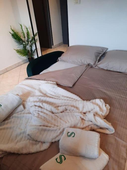 Apartman Smaragd Fažana Eksteriør billede